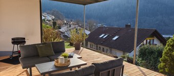 Appartement 'Kinzigtalblick' avec vue sur la montagne, terrasse privée et Wi-Fi