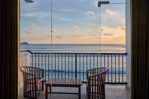 KINGS BAY BEACH RESORT