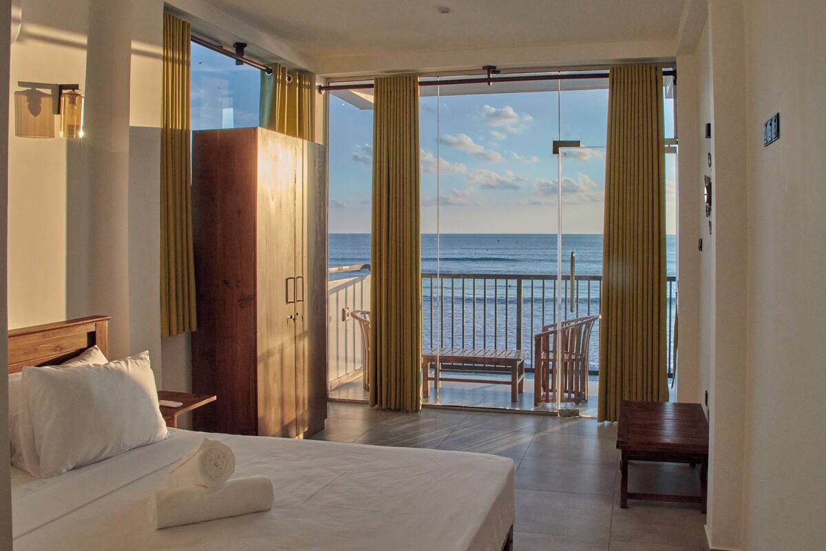 Deluxe Double Room, Balcony, Sea View | Iron/ironing board (on request), WiFi (free)