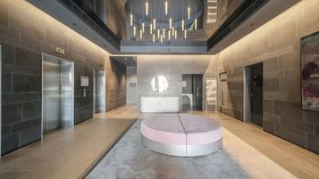 المنشأة من الداخل