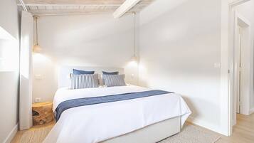 Comfort Room | WiFi (free), individually decorated, bed sheets