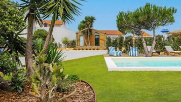 Decoración personalizada, wifi gratis y ropa de cama