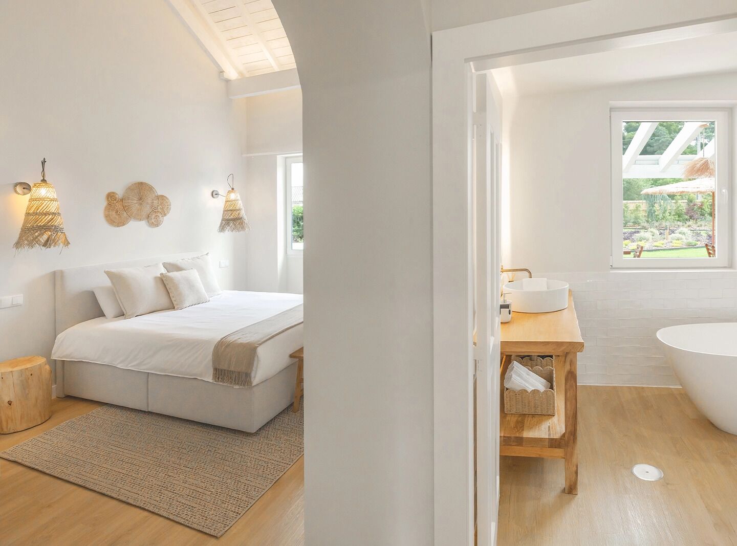 デラックス ダブルルーム | 客室ごとに異なる装飾、WiFi (無料)、ベッドシーツ