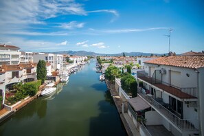 Marina - WELCS APARTMENT 286 EMP with view to the canal (Empuriabrava)