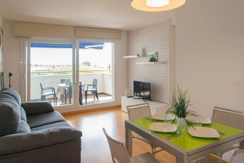 WELCS APARTMENT 287 EMP with public swimming pool