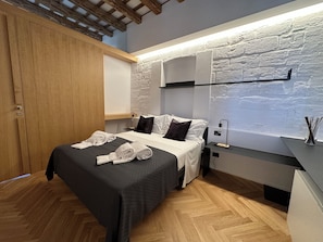 Superior Penthouse, City View | In-room safe, iron/ironing board, free WiFi, wheelchair access