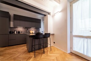 Deluxe Apartment | Private kitchen