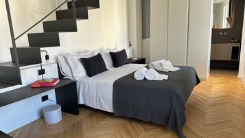 Superior Apartment | In-room safe, iron/ironing board, free WiFi, wheelchair access