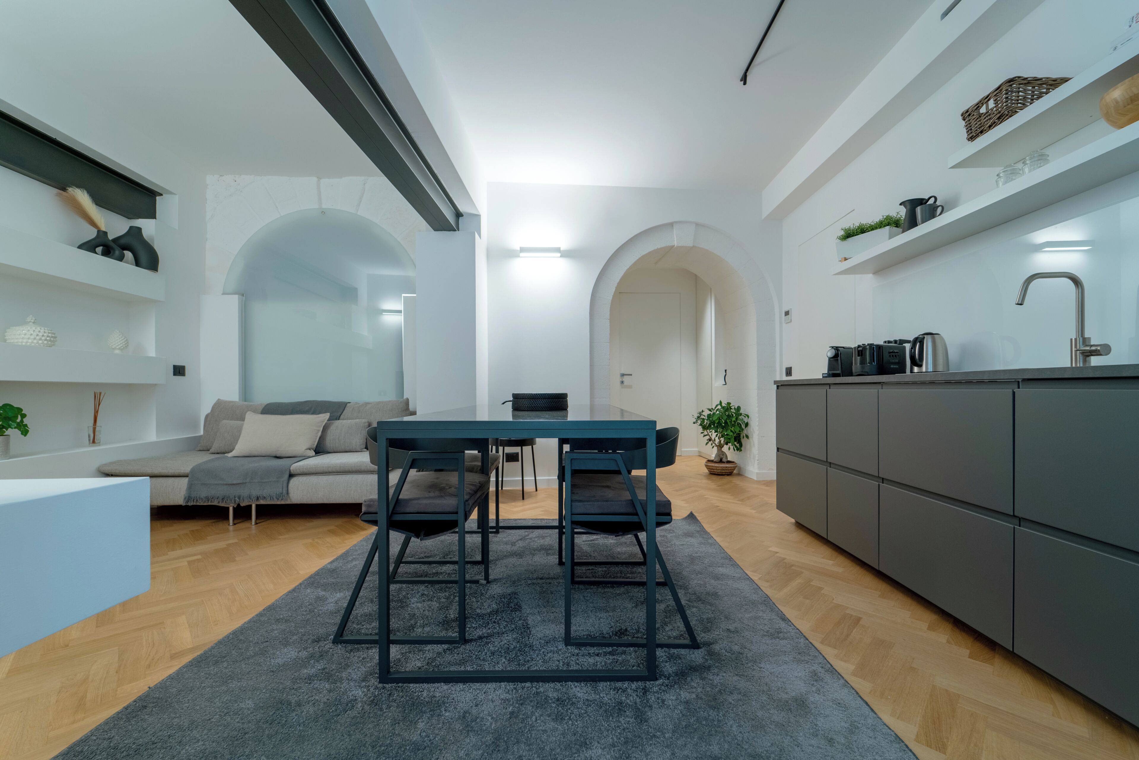 Appartamento Deluxe, 1 camera da letto | Una cassaforte in camera, ferro/asse da stiro, Wi-Fi gratuito