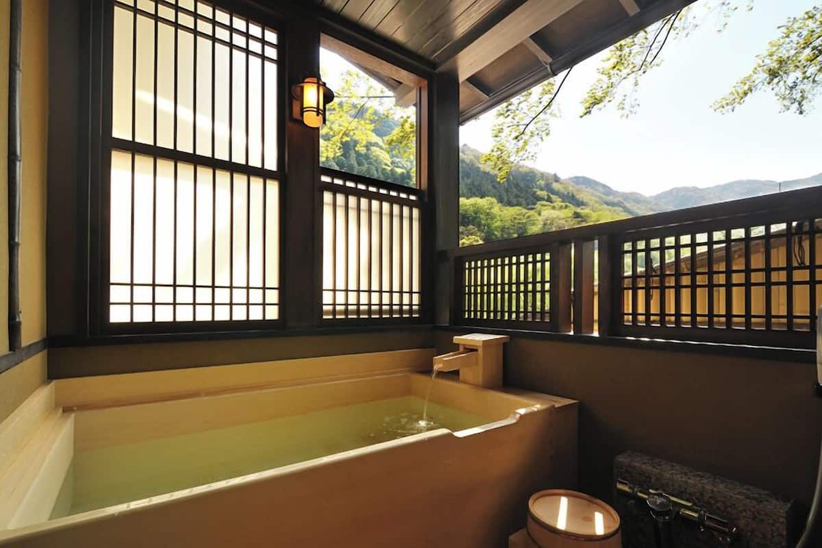 Quarto duplo, para não fumantes (Japanese, Takenoko 205) | Banheiro | Banheira e chuveiro separados, banheiras de fontes termais