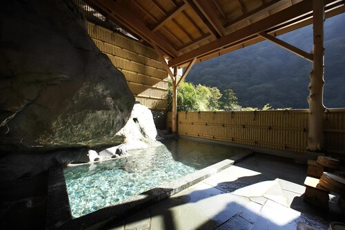 Tonosawa Onsen Yamano Chaya Ryokan