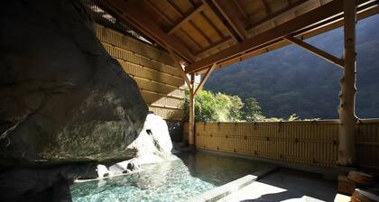 Tonosawa Onsen Yamano Chaya Ryokan