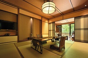 Standard Room, Non Smoking (Nadeshiko 109) | Peralatan tempat tidur hipoalergenik, gebar bulu kapas 