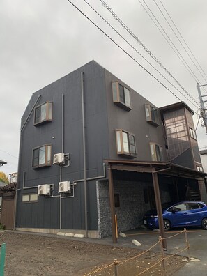 Suite de lujo, balcón, vista a la montaña | Caja de seguridad en la habitación y wifi gratis 