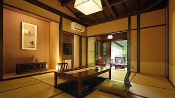 Standard Room Yama-no-yube 105, Non Smoking | Hypo-allergenic bedding, down comforters, in-room safe