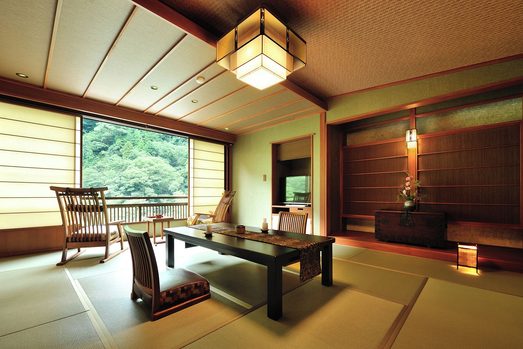 Hypo-allergenic bedding, down duvets, in-room safe