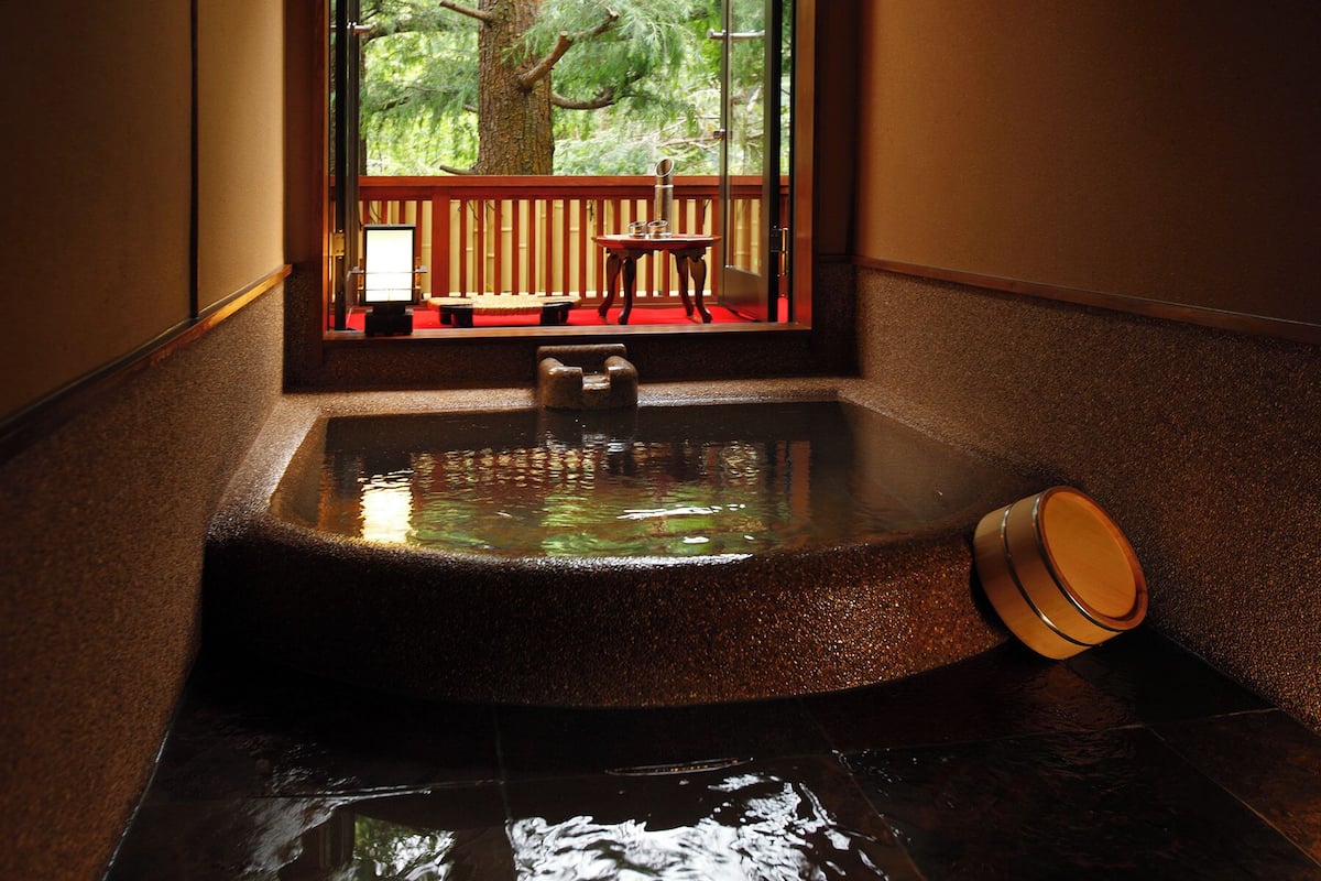 Quarto, para não fumantes (Open-Air Bath, Yama-no-ashita 101) | Banheiro | Banheira e chuveiro separados, banheiras de fontes termais