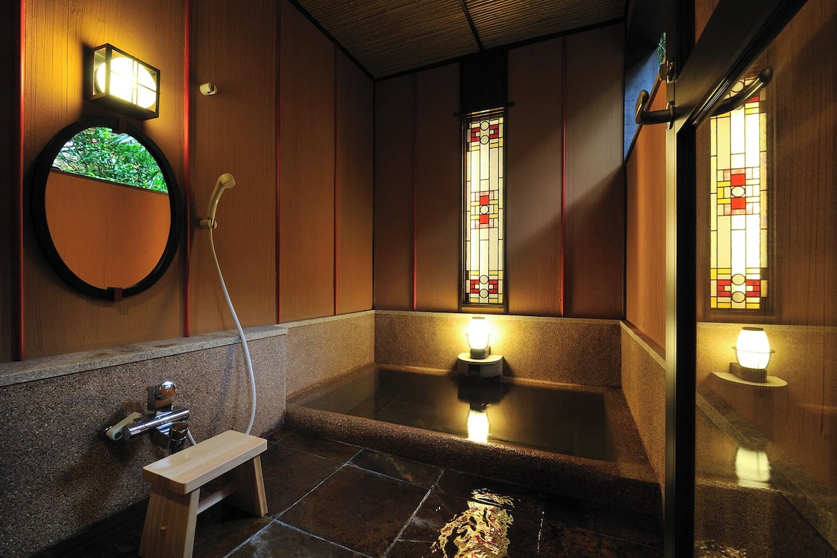 Quarto standard, para não fumantes (Yama-no-ichigo 106) | Banheiro | Banheira e chuveiro separados, banheiras de fontes termais