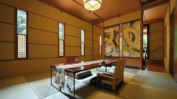 Special Room with Open-Air Bath Asebi 206, Non Smoking | Hypo-allergenic bedding, down comforters, in-room safe