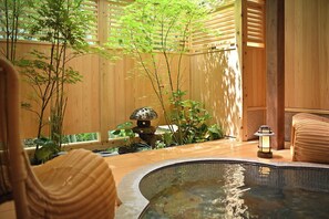 Public bath - Tonosawa Onsen Yamano Chaya Ryokan (Hakone)