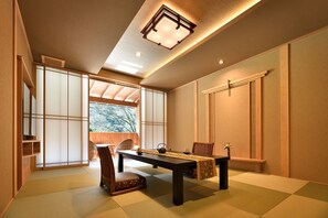 Chambre, non-fumeurs (with Open-Air Bath Yamayuri 103) | Literie hypoallergénique, couette en duvet d'oie