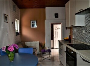 Apartment (Two bedroom apartment A4) | Living room | 32-inch flat-screen TV with satellite channels