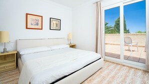 3 bedrooms, free WiFi, bed sheets