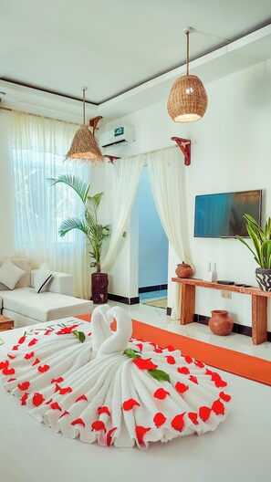 Luxury Studio Suite, Pool View