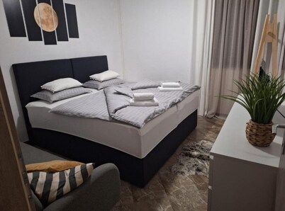 Apartment and Room Mare Vrlika