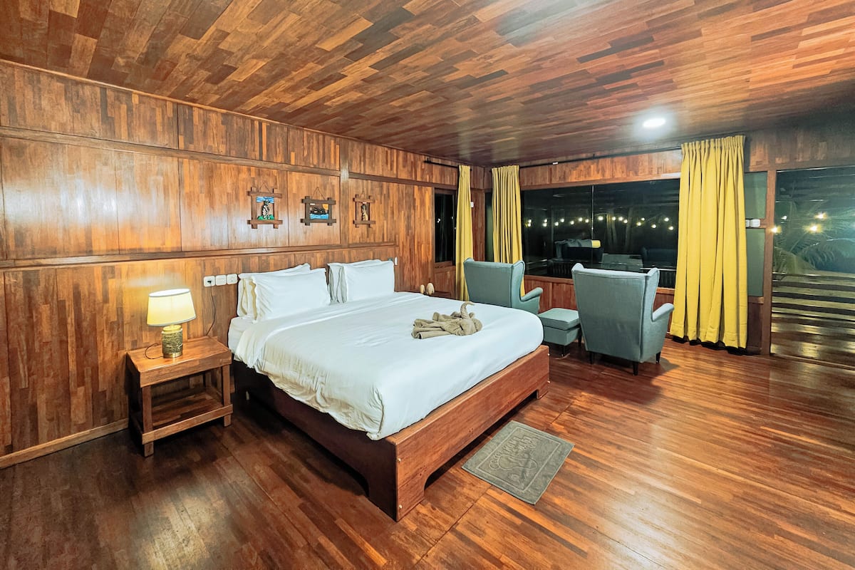 Deluxe Double or Twin Room, Sea View | In-room safe, free WiFi