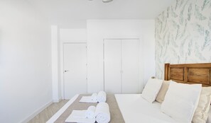 2 chambres, fer et planche à repasser, Wi-Fi gratuit, draps fournis