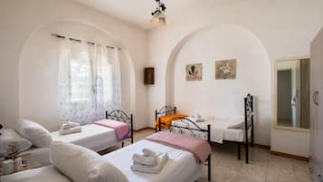 2 chambres, fer et planche Ă repasser, Wi-Fi, draps fournis