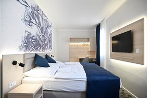 Comfort Double Room, City View | In-room safe, blackout drapes, free WiFi