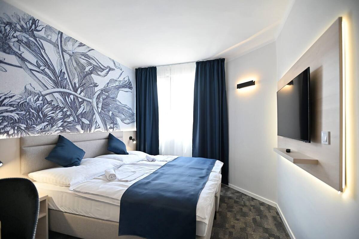 Standard Double Room, City View