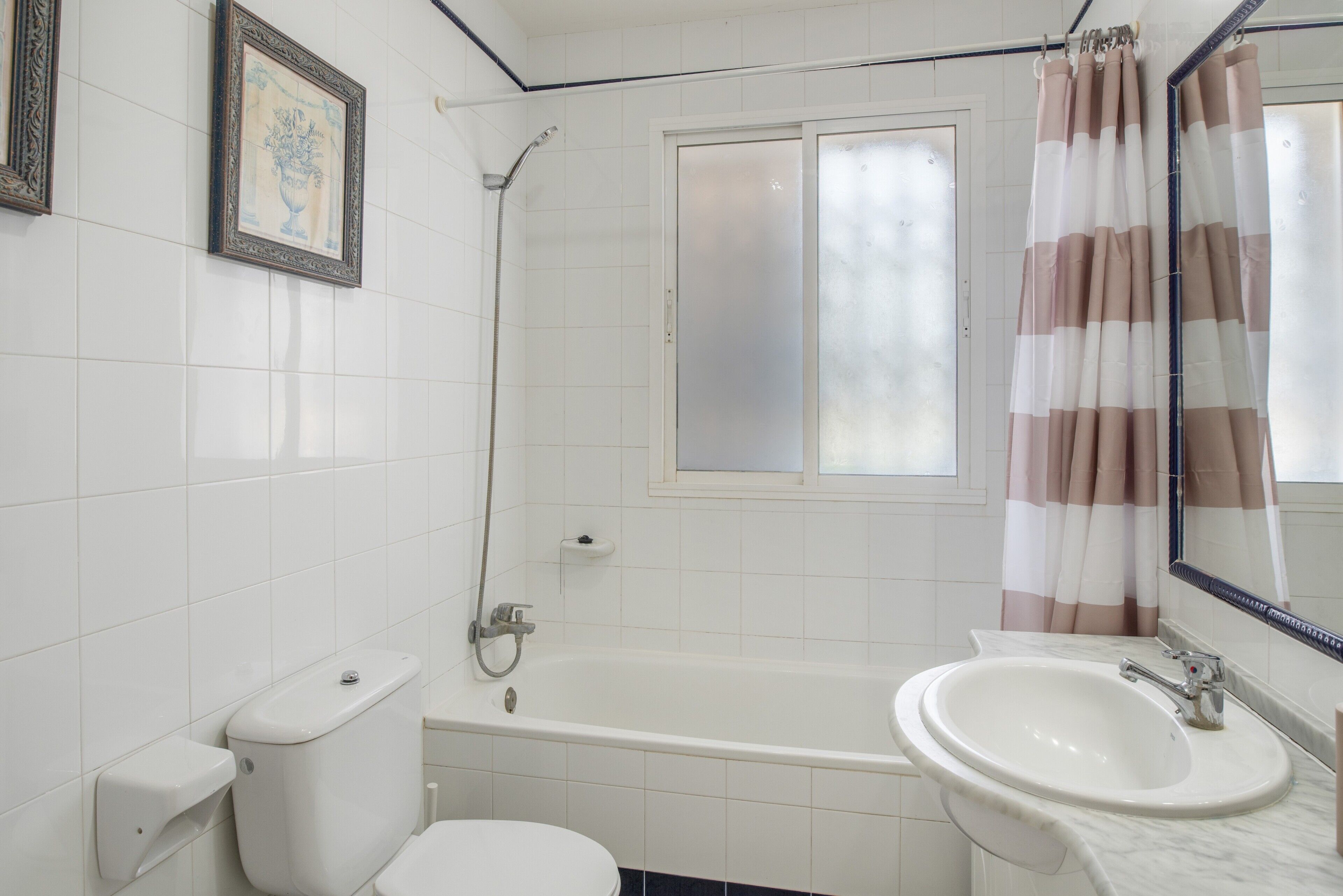 Shower, towels