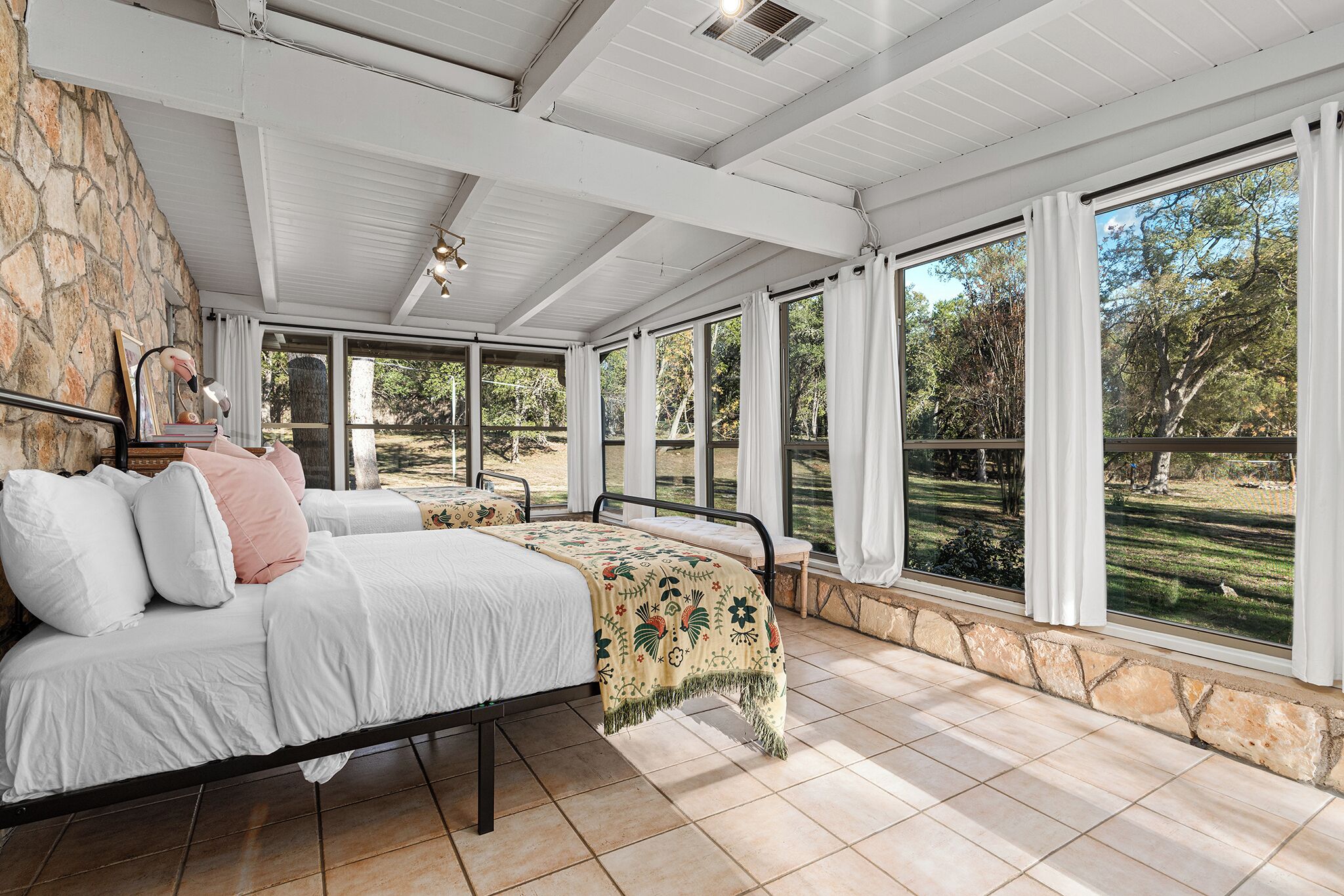 4 chambres, fer et planche à repasser, lit parapluie, Wi-Fi