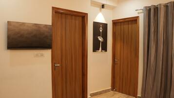 Deluxe Apartment | Seterika/papan seterika, Wi-fi percuma, cadar katil
