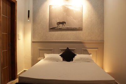 Let'stay Sector 112 Noida