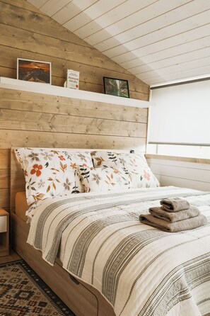 3 chambres, fer et planche à repasser, Wi-Fi, draps fournis