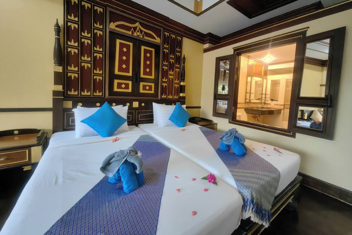 Suite Twin Room Balcony with Pool View | Free WiFi