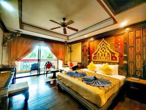 Suite Double Room Balcony with Pool View | Free WiFi