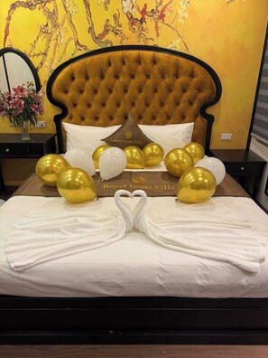 Basic Room | Frette Italian sheets, premium bedding, down comforters - Royal Lotus Villa (Thanh Xuan)