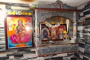 Double or Twin Room, Bay View | Living area