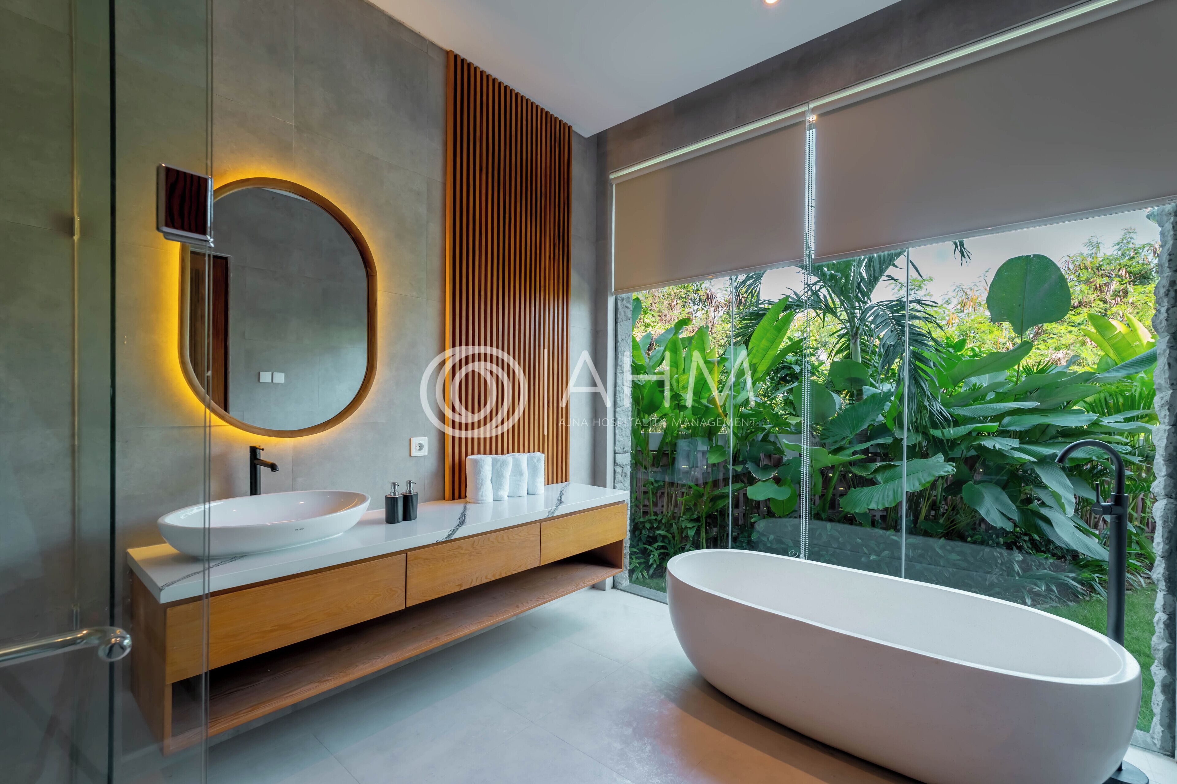 Villa de lujo, 4 habitaciones, piscina privada | Baño | Secador de pelo, bidé, toallas y jabón