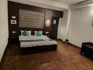 Superior Double Room | Desk, free WiFi