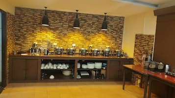 Daily to-go breakfast (INR 300 per person)