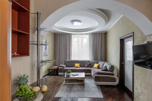 Comfort Apartment, City View | Living room