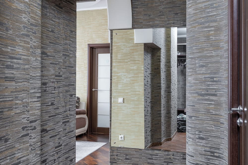 Spacious apartment near railway station