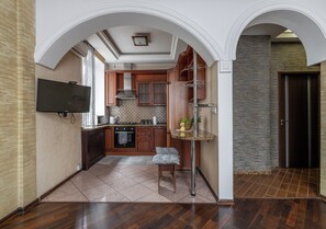 Comfort Apartment, City View | Private kitchen