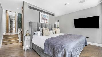 2 bedrooms, iron/ironing board, travel crib, WiFi